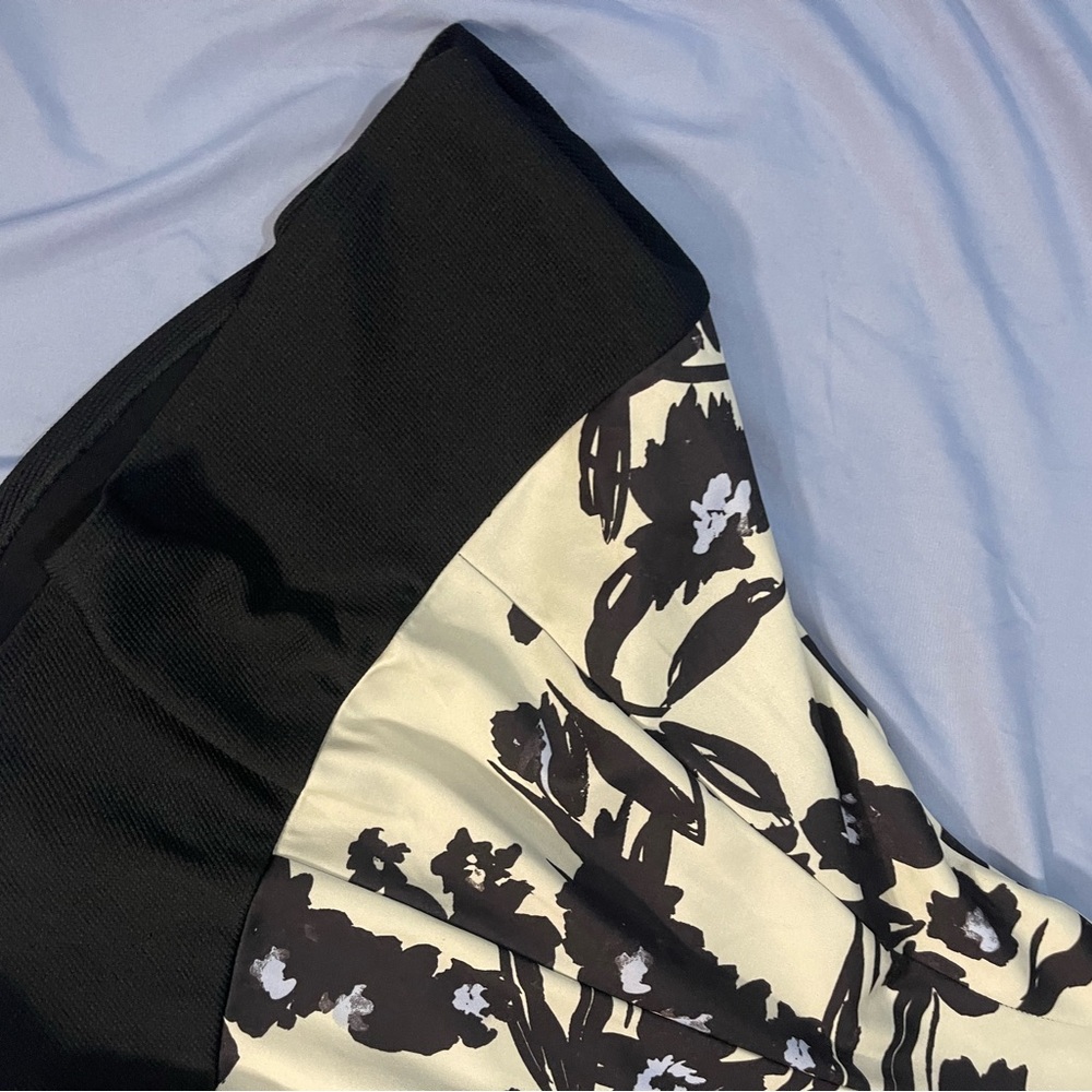 Julian Taylor Black and Cream Floral Midi Dress - Picture 10 of 16